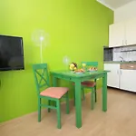 Center Apartment *